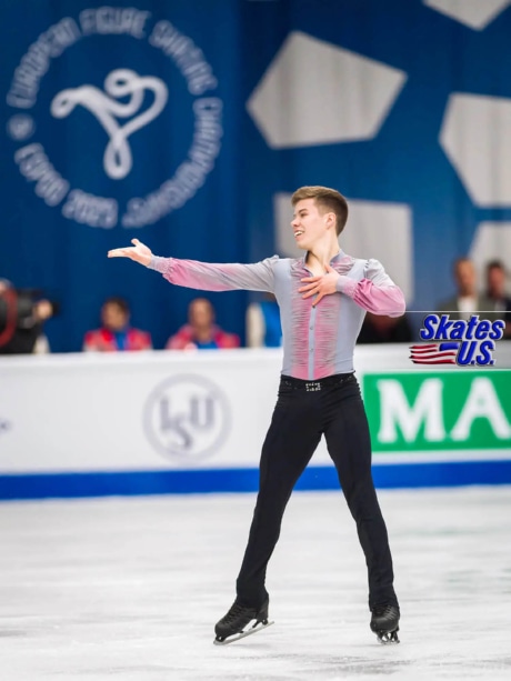 Ice Gallery Skates U.S.